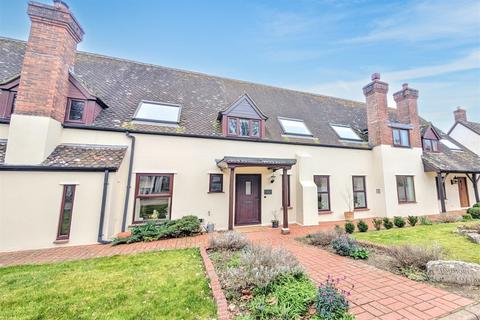 Farnham 3 bed terraced house for sale