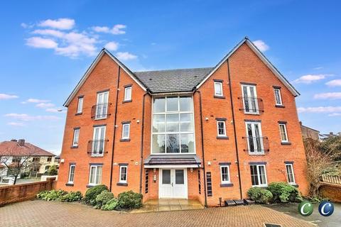 Pear Tree Court, Rugeley, WS15 1HF 2 bed flat for sale