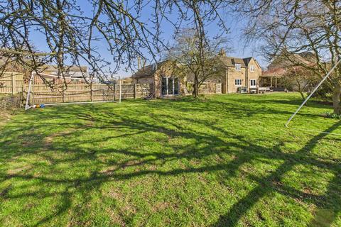 Stamford PE9 5 bed detached house for sale