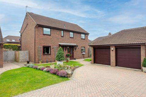 Lang Road, Bishopthorpe, York, YO23 2QJ 4 bed detached house for sale