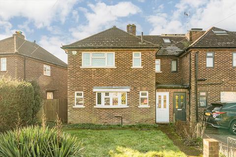 Longford Close, Hampton TW12 3 bed semi
