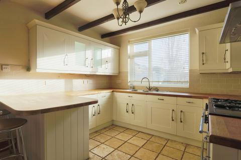 West Green, Cottingham, HU16 4BH 4 bed terraced house for sale
