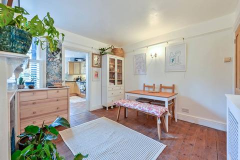 Cheselden Road, Guildford, GU1 2 bed semi