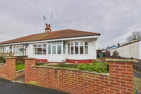 St. Aidan Crescent, Bridlington 2 bed semi