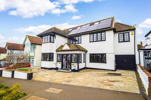 7 bedroom detached house for sale
