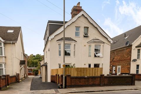 Hughenden Road, High Wycombe 2 bed apartment for sale