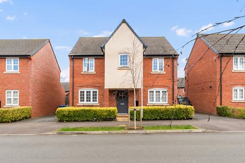 Buckby Drive, Burton Latimer, NN15 4 bed detached house for sale