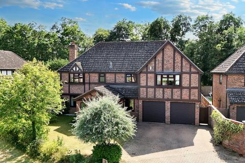 Forest End, Newmarket CB8 5 bed detached house for sale
