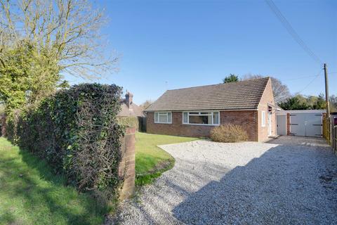 Station Road, Northiam 3 bed detached bungalow for sale