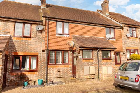 London Road, East Grinstead RH19 2 bed terraced house for sale