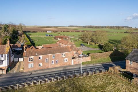 East End Farm, Garton