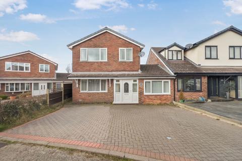 Kestrel Park, Skelmersdale WN8 3 bed link detached house for sale