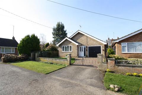 Lime Grove, Woburn Sands, Milton Keynes 2 bed detached bungalow for sale