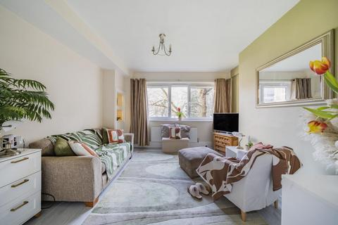 Southwark Park Road, Surrey Quays... 1 bed flat for sale