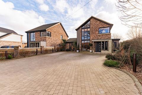Main Road, Fleggburgh 3 bed detached house for sale