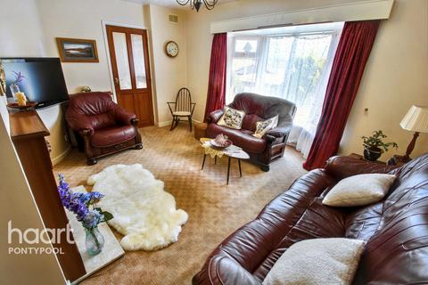Mount Pleasant, Pontypool 3 bed bungalow for sale
