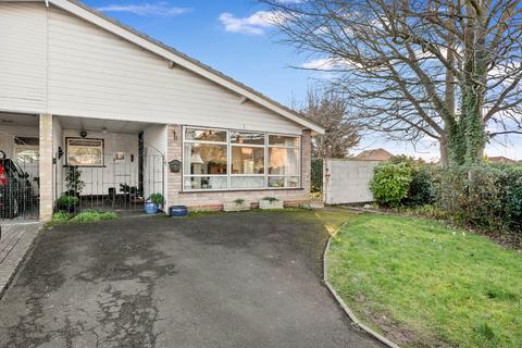 6 Arundel Drive, Battenhall... 1 bed semi