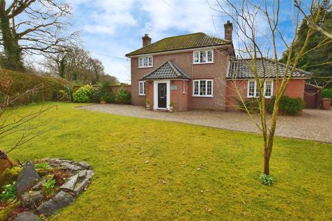 Church Lane, Gresham, Norwich 3 bed cottage for sale