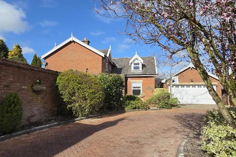 Dibbs Pocket, Preston Old Road... 4 bed detached house for sale