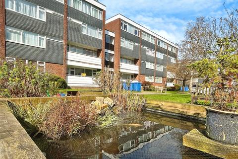 Park Court, Harlow, Essex 2 bed apartment for sale