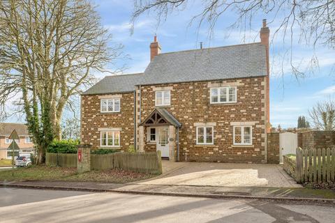 Main Street, Knossington 4 bed cottage for sale