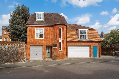 Bury St Edmunds, Suffolk 3 bed townhouse for sale