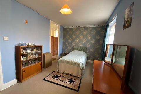 Hillside Avenue, Gravesend, Kent 4 bed link detached house for sale