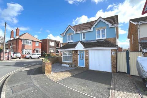 Britannia Way, East Cowes 4 bed detached house for sale