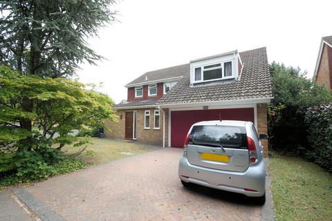 Woking GU22 4 bed detached house for sale