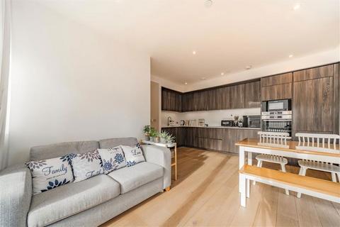 Reminder Lane, London SE10 2 bed flat for sale