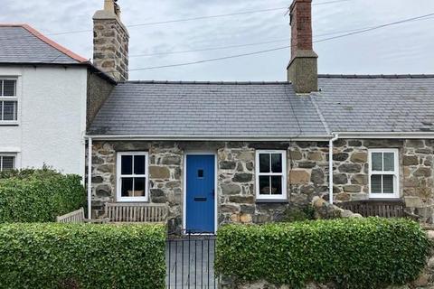 Lon Penrhos, Morfa Nefyn LL53 3 bed terraced house for sale