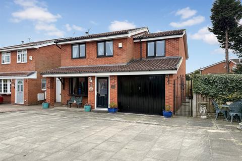 Woolston, Warrington WA1 4 bed detached house for sale
