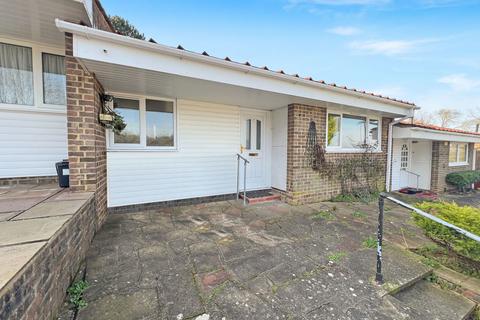 Alder Croft, Coulsdon, CR5 2SN 2 bed terraced house for sale