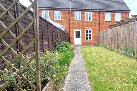 Kendall Close, Bury St. Edmunds IP32 2 bed terraced house for sale