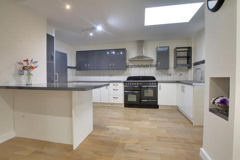 2 bedroom semi-detached bungalow for sale