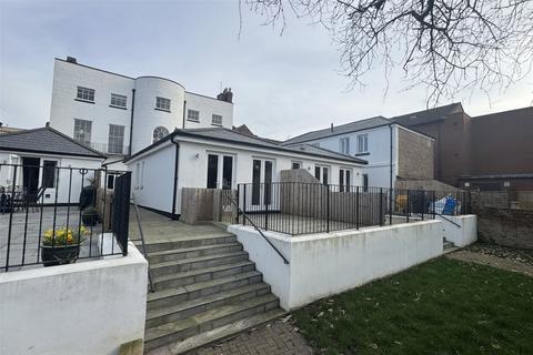 High Street, Tewkesbury GL20 1 bed property for sale