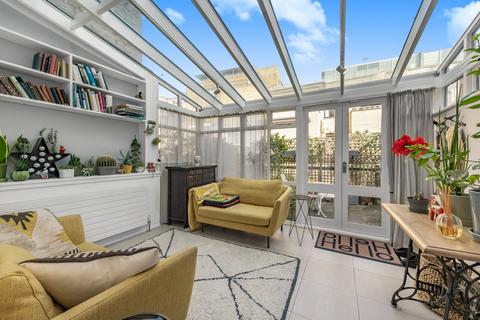 Drury Lane, London 3 bed flat for sale