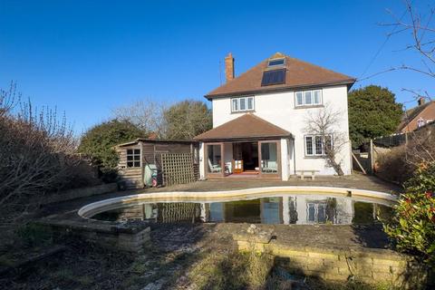 Felpham Beach Estate, West Sussex 4 bed detached house for sale