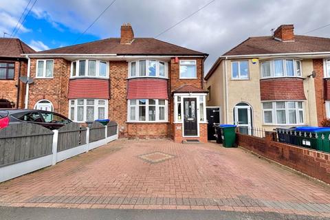 Waddington Avenue, Great Barr... 3 bed semi