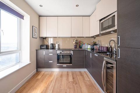 Aerodrome Road, Colindale, London, NW9 2 bed flat for sale