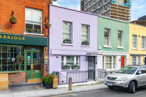 Uxbridge Street, Notting Hill... 3 bed house for sale