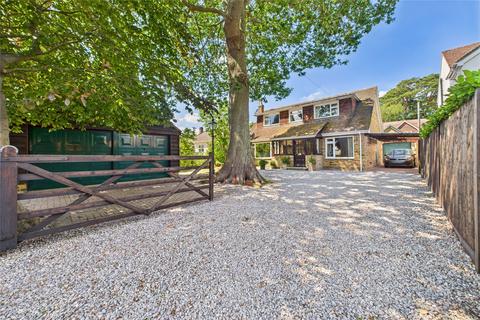 Simons Lane, Wokingham, Berkshire, RG41 3 bed detached house for sale