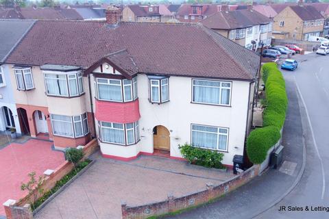 Berkley Avenue, Waltham Cross 5 bed end of terrace house for sale