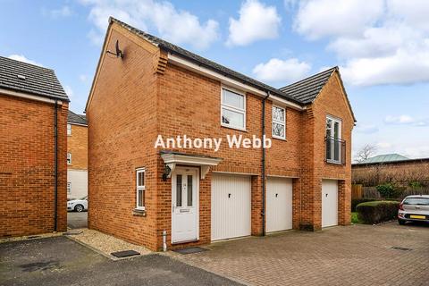 Enders Close, Enfield, EN2 2 bed flat for sale