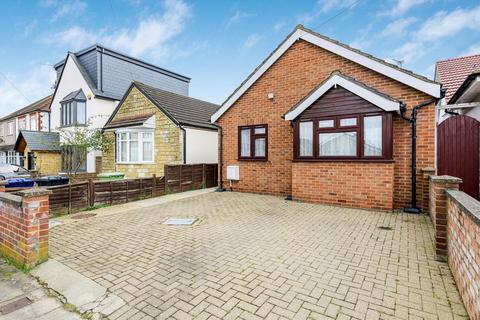 Marnham Crescent, Greenford UB6 3 bed bungalow for sale