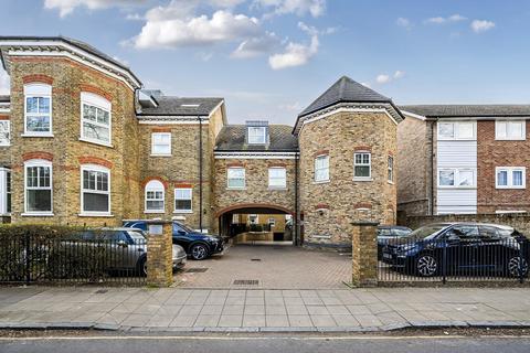 Golden Manor, Hanwell, London, W7 2 bed flat for sale