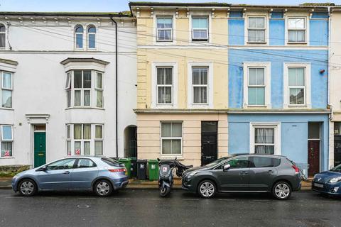 Susans Road, Eastbourne BN21 6 bed terraced house for sale