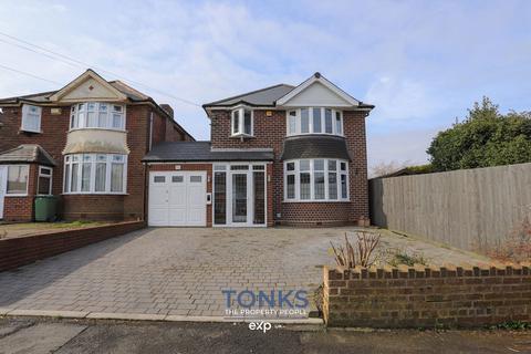 Summerfields Avenue, Halesowen B62 3 bed detached house for sale