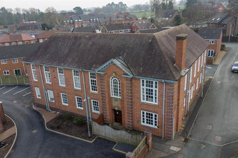 Jemmett Close, Oswestry 2 bed apartment for sale