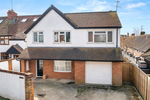 Howard Road, Berkshire RG40 4 bed detached house for sale